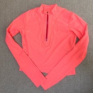 Lululemon cropped half zip size 6
